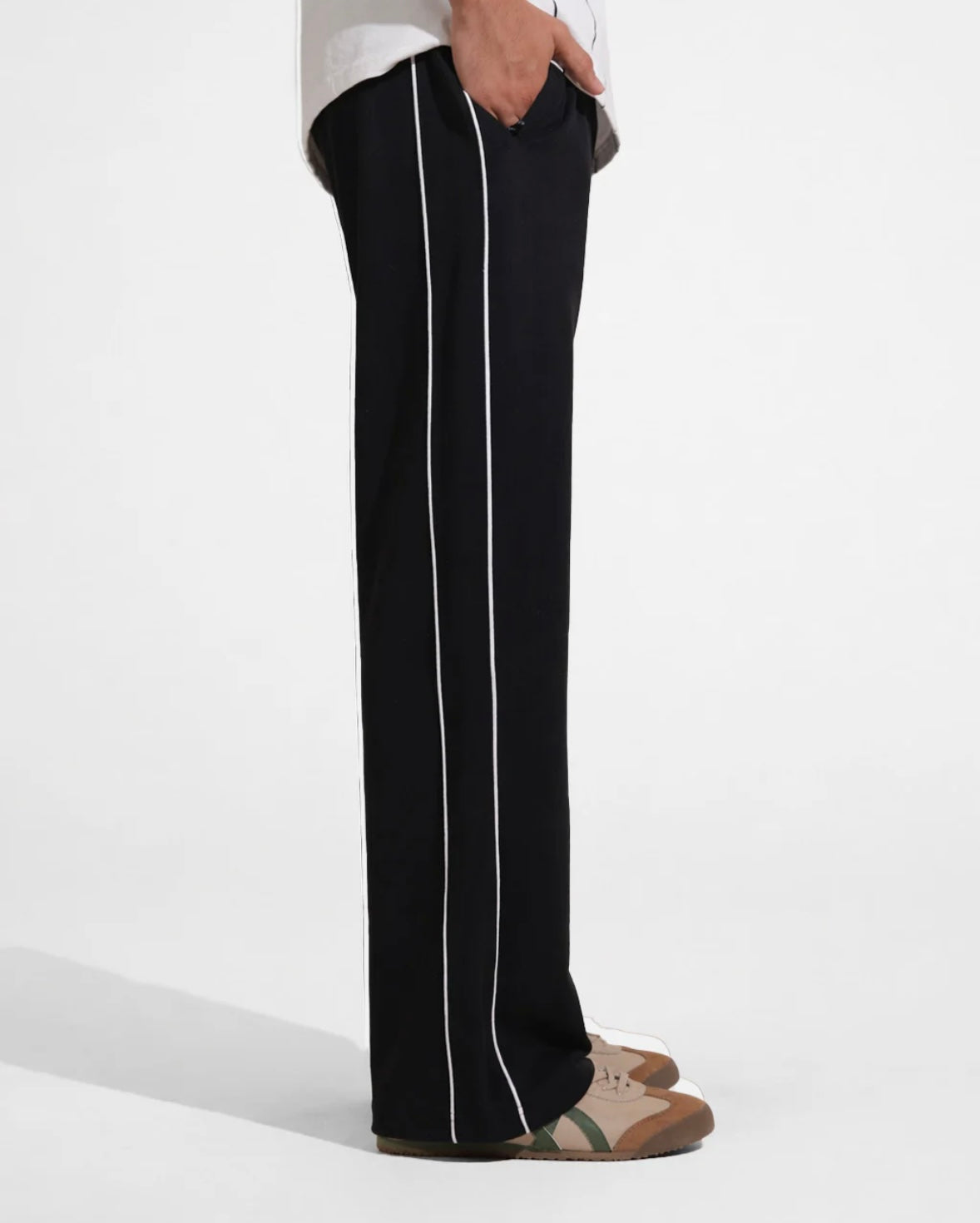 BLACK PIPING TROUSER