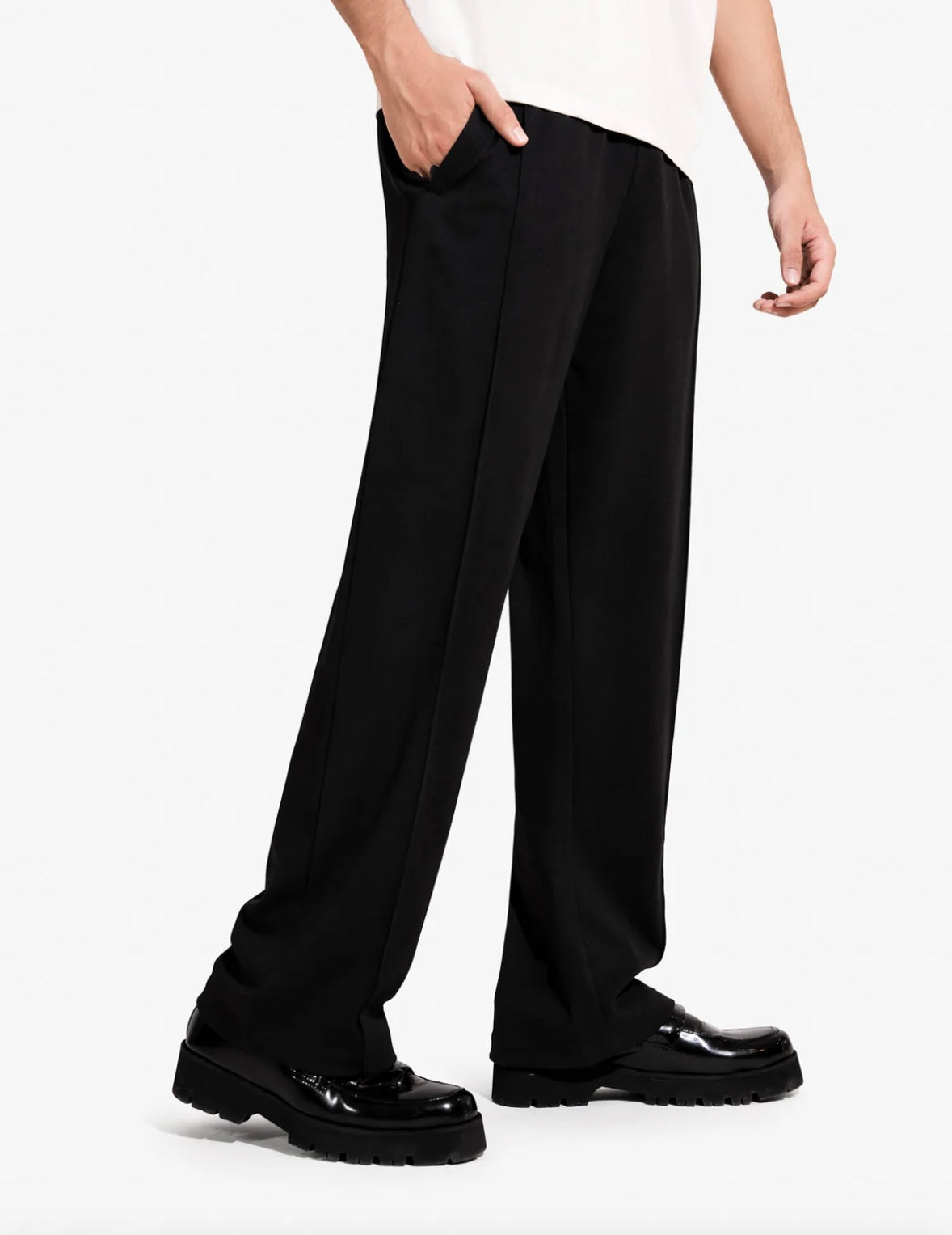 BLACK PLEATED TROUSER